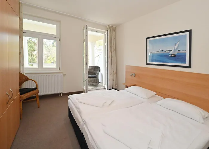 Апартаменти Ferienwohnung-9-in-sellin-auf-ruegen-villa-celia-6-pers-wlan-sauna-200-m-vom-strand-entfernt